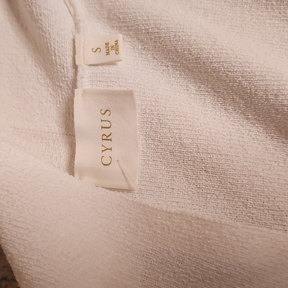 Cyrus Women's Coordinating Set Open Long Vest And Pull On Cropped Pants - Picture 3 of 10